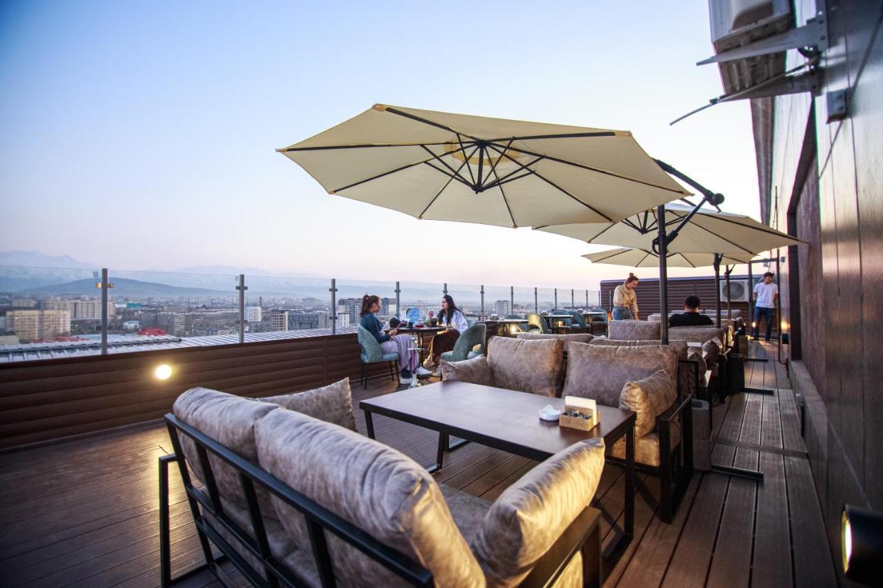 Terrasse Hotel & Bar Bisjkek Eksteriør billede