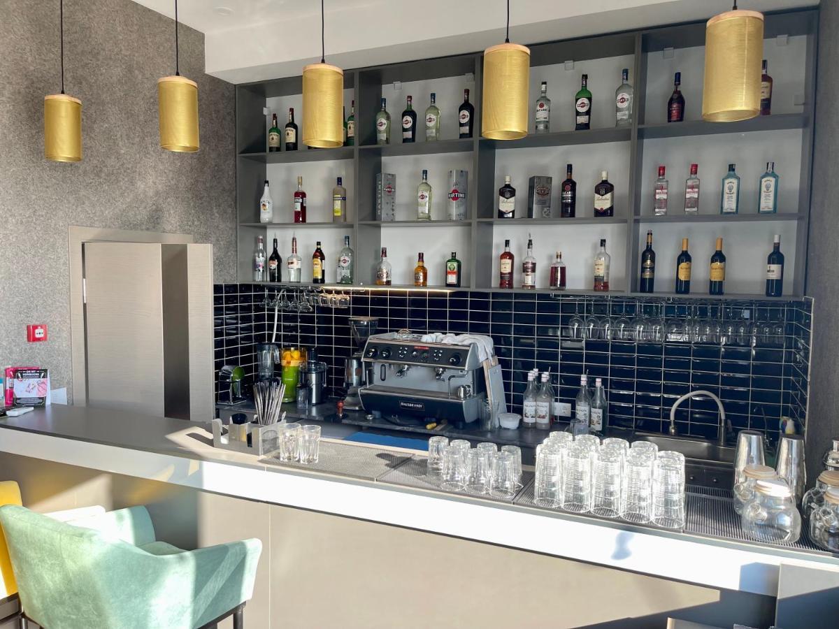 Terrasse Hotel & Bar Bisjkek Eksteriør billede